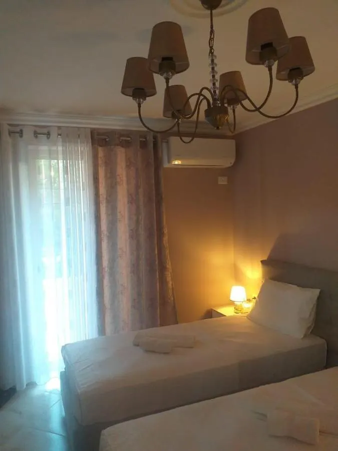 Gesapartment Tirana 0*,  Albanien