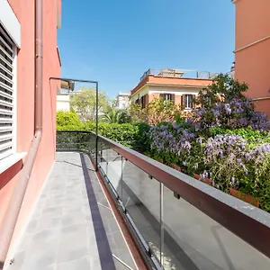 https://apt-loverhome-3.it-romehotels.com
